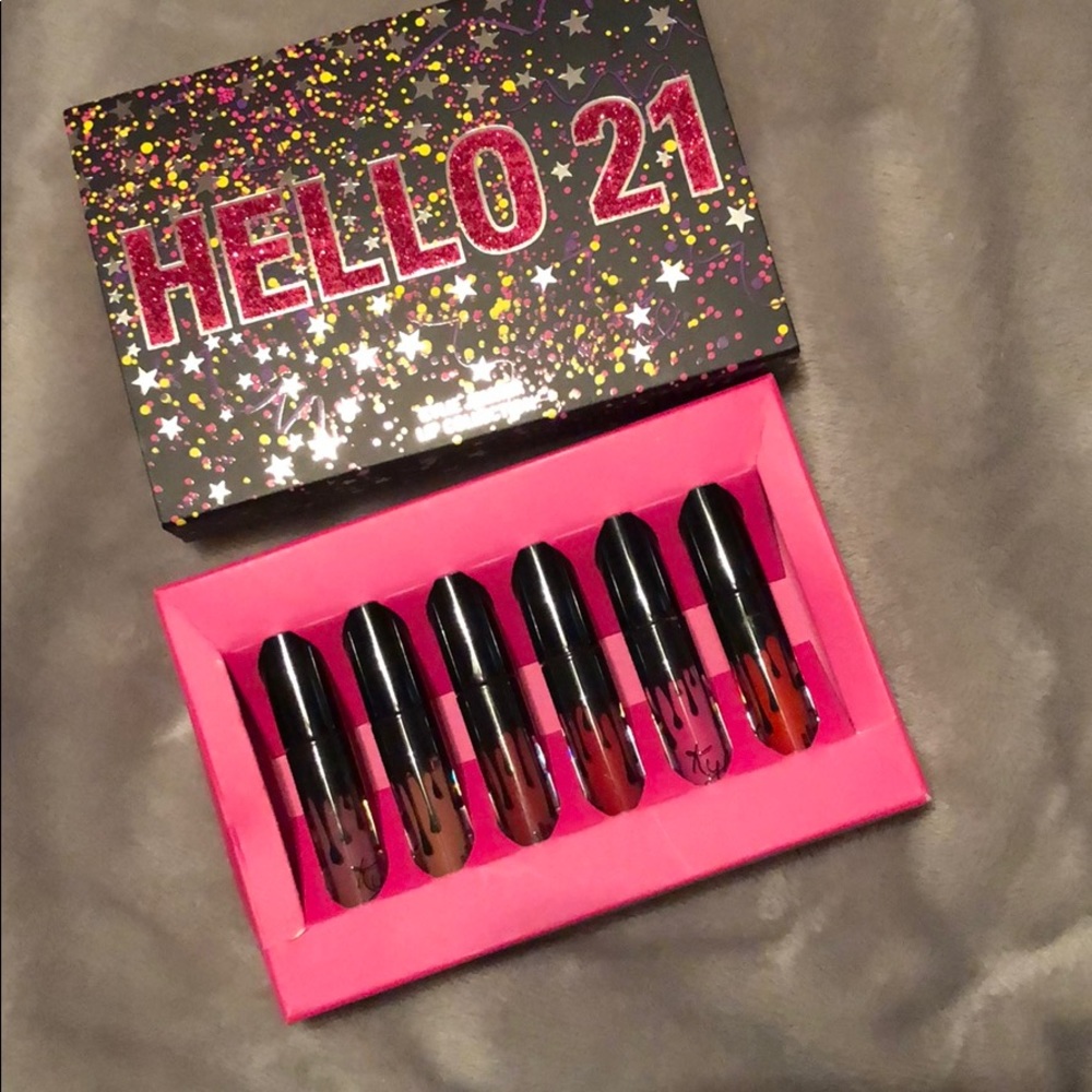 Kylie cosmetics hello 21 lip kit